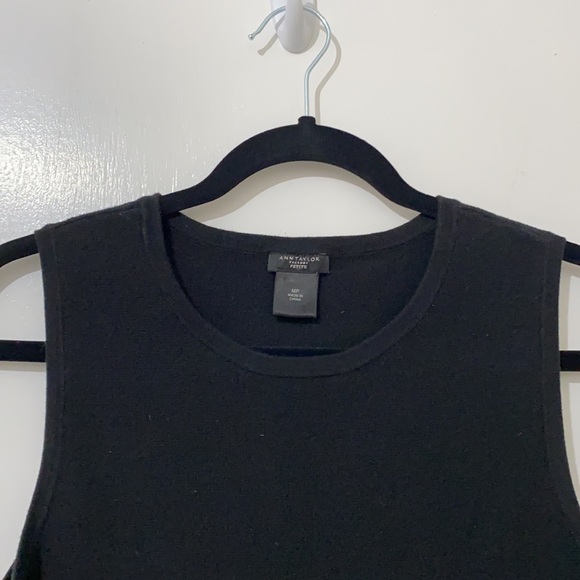 Tops - Picture 4 of 4